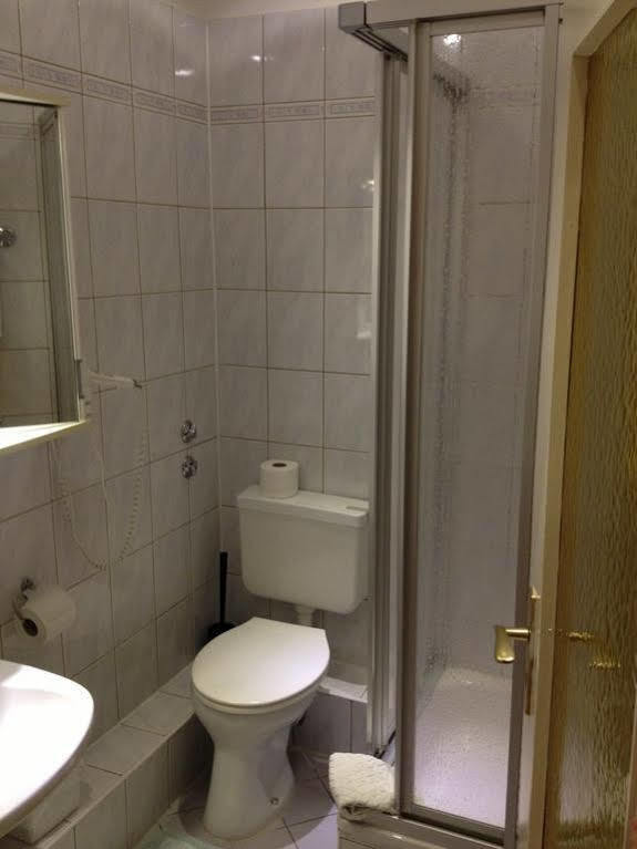 Hotel Heckkaten Хамбург Екстериор снимка